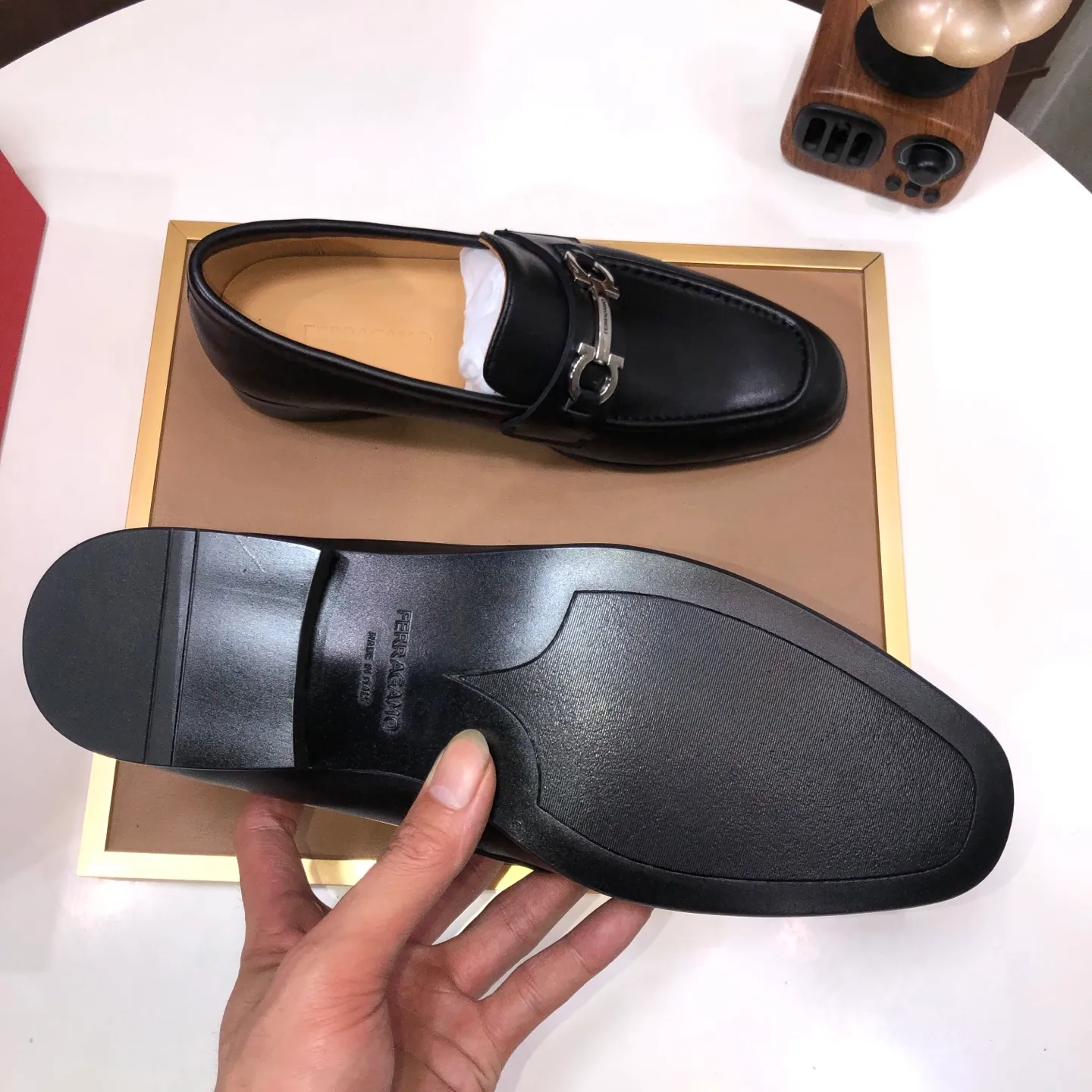 Men's shoes💰580💰【Ferragamo】Official website new product update👏High-quality casual shoes👟Imported first-layer calfskin with official website breathable printed fabric, comfortable and breathable, cowhide lining. Matching code: 38~44 (45 customized, non-refundable)